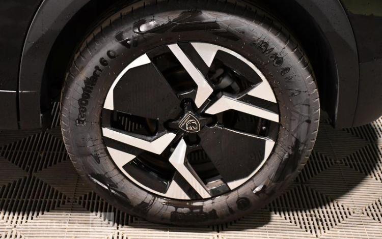 PEUGEOT 2008 1.2 PURETECH 130 ALLURE EAT NOIR GR-448-NV