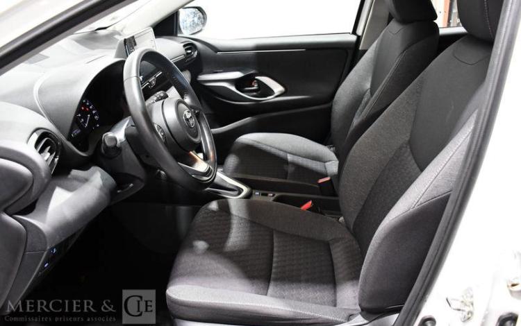 TOYOTA YARIS A,E HYBRIDE NG 116H 3  GR-568-TR