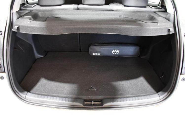 TOYOTA YARIS A,E HYBRIDE NG 116H 3  GR-595-TR