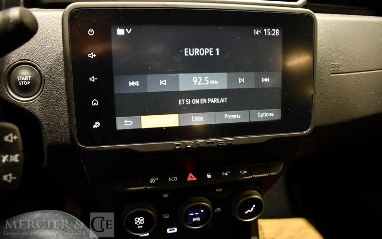 DACIA DUSTER ECO-G 100CH 4X2-B JOURNEY + BLANC GR-804-KG