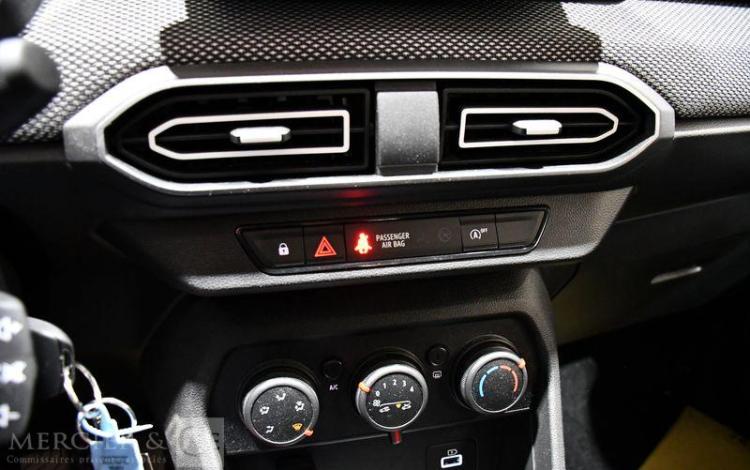 DACIA SANDERO EXPRESSION SCE 65 GRIS GS-420-TD