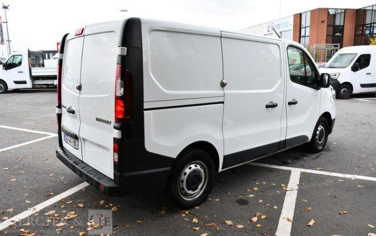 RENAULT TRAFIC GCF L1H1 2T8 BLUE DCI 150 BLANC GS-441-BD