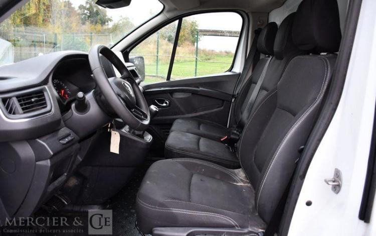 RENAULT TRAFIC GCF L1H1 2T8 BLUE DCI 150 BLANC GS-441-BD