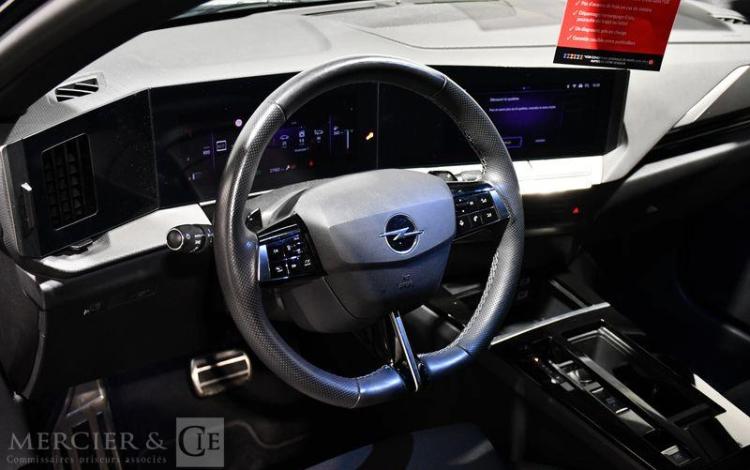OPEL ASTRA 1,2 TURBO 130 BVA GS NOIR GS-616-ZF