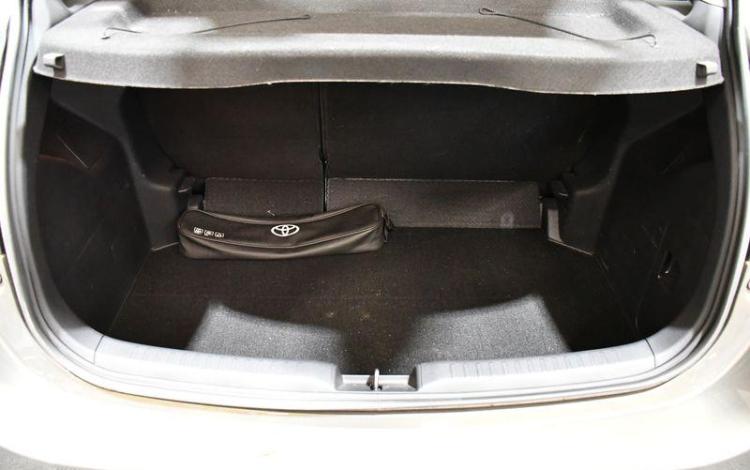 TOYOTA YARIS A,E NG 70 VVT-I DYNAMIC MY22  GT-361-DK