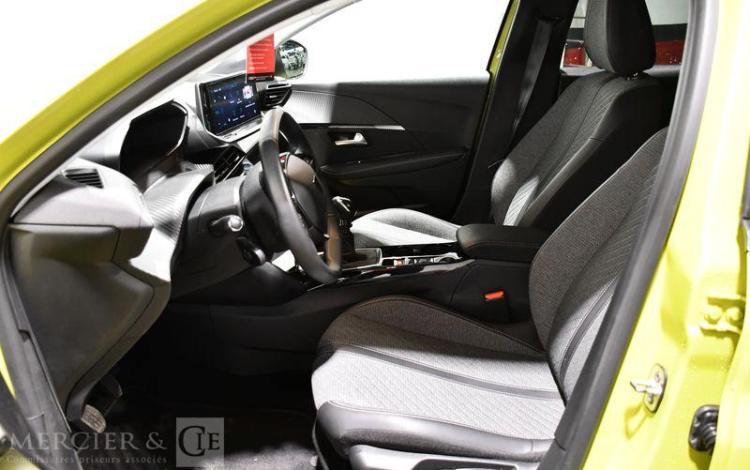 PEUGEOT 208 1.2 PURETECH 100 ALLURE JAUNE GT-895-XY