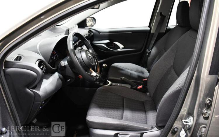 TOYOTA YARIS A,E 70 VVT-I DYNAMIC MY 22 VERT GT-949-DK