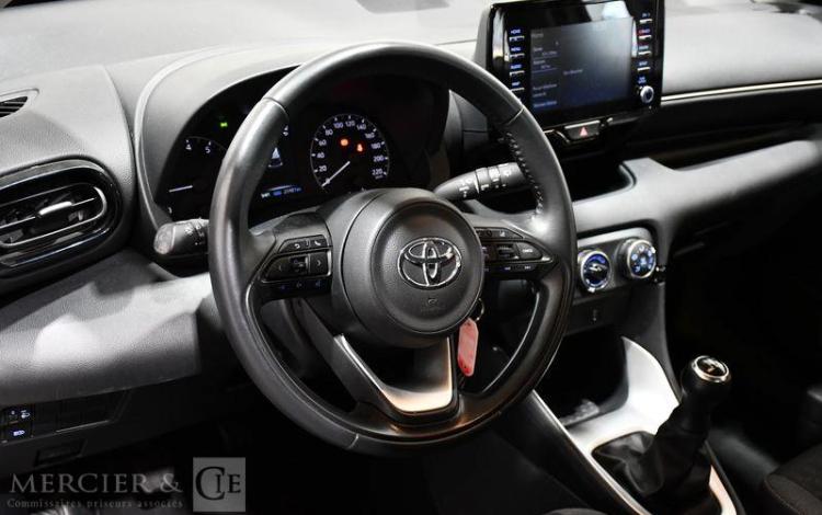 TOYOTA YARIS A,E 70 VVT-I DYNAMIC MY 22 VERT GT-949-DK