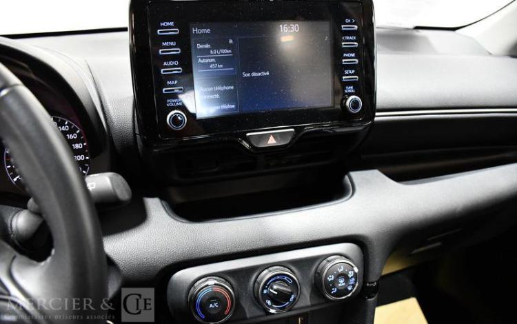 TOYOTA YARIS A,E 70 VVT-I DYNAMIC MY 22 VERT GT-949-DK