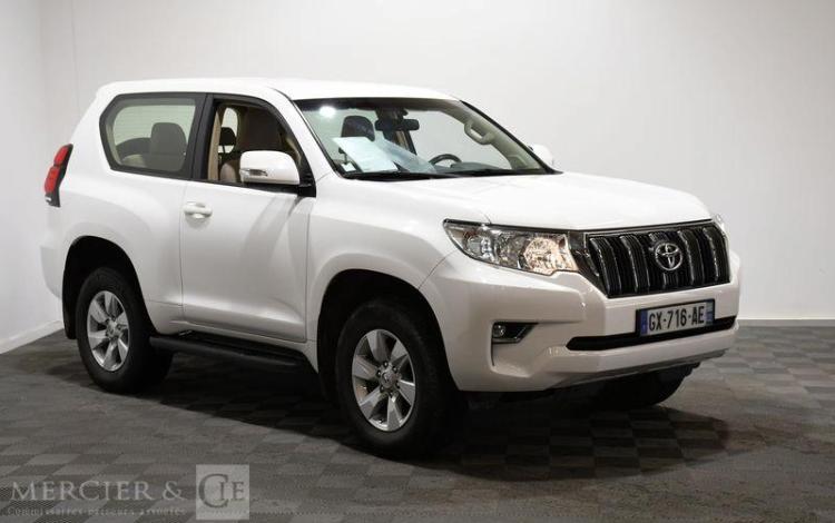 TOYOTA LAND CRUISER BLANC GX-716-AE