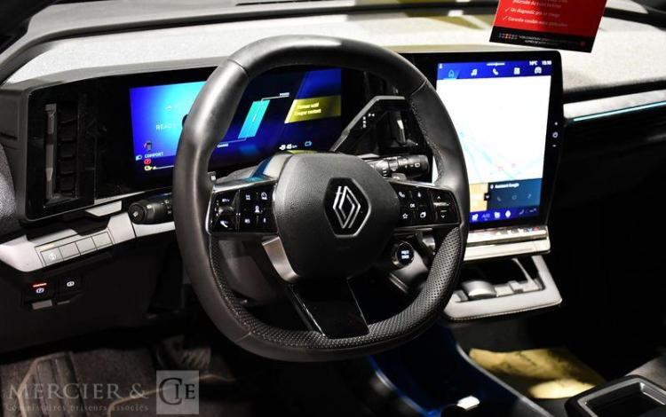 RENAULT MEGANE E-TECH TECHNO 220CH AUTONOMIE GRIS GX-838-VC