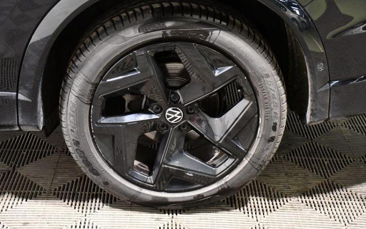 VOLKSWAGEN TIGUAN 1,5 150CH DSG7 R-LINE NOIR GY-213-AY