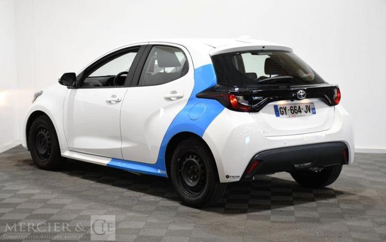 TOYOTA YARIS A,E 1.5 VVTI 120 DYNAMIC BLANC GY-664-JV