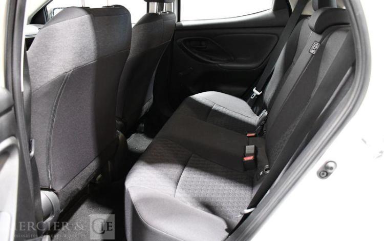 TOYOTA YARIS A,E 1.5 VVTI 120 DYNAMIC BLANC GY-664-JV