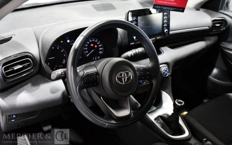 TOYOTA YARIS A,E 1.5 VVTI 120 DYNAMIC BLANC GY-664-JV