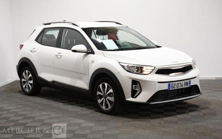 KIA STONIC ACTIVE BLANC GZ-074-RN