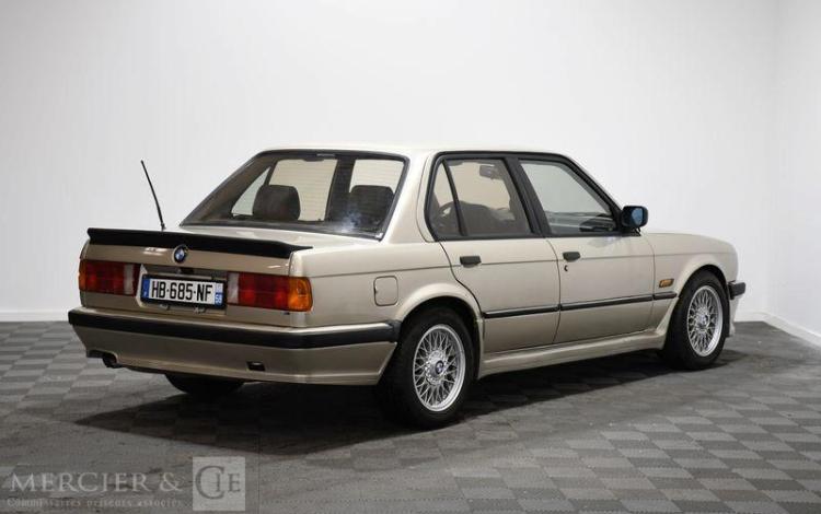 BMW SERIE3 325i e30 KIT M TECHNIC 1 ORIGINIE  HB-685-NF