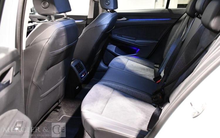 VOLKSWAGEN GOLF BLEU HB-821-XL
