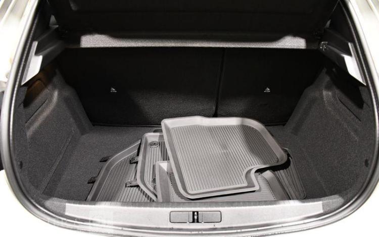 PEUGEOT 208 BLANC PZ2X645