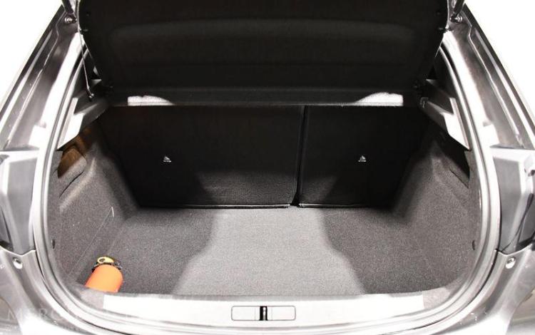 PEUGEOT 208 GRIS PZ3G804