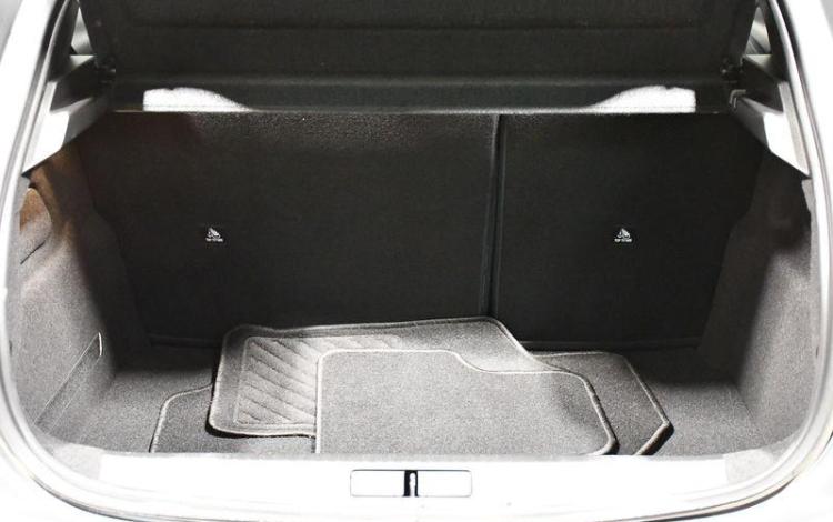 PEUGEOT 208 GRIS PZ3G807
