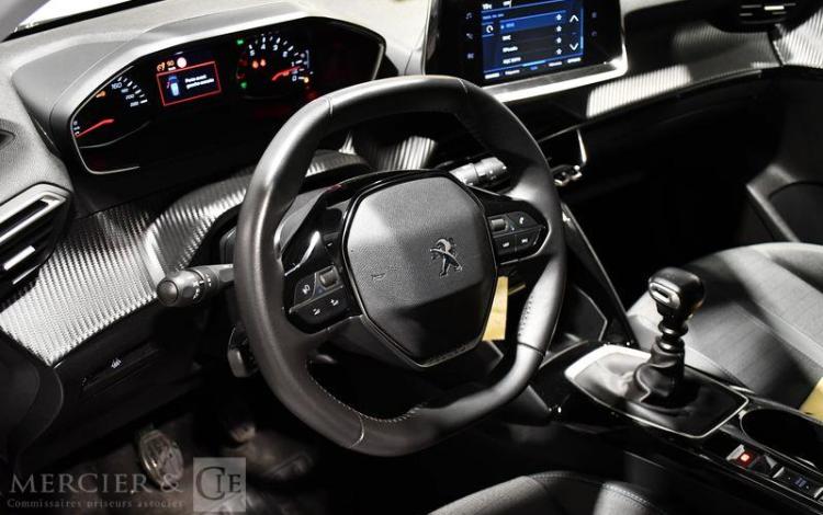 PEUGEOT 208  SK315XG