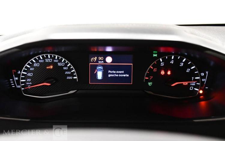 PEUGEOT 208  SK315XG