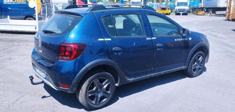 DACIA LOGAN SANDERO 1.5L – POUR PIECES SANS CARTE GRISE – NON ROULANT BLEU WW-265-EQ