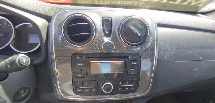 DACIA LOGAN SANDERO 1.5L – POUR PIECES SANS CARTE GRISE – NON ROULANT BLEU WW-265-EQ