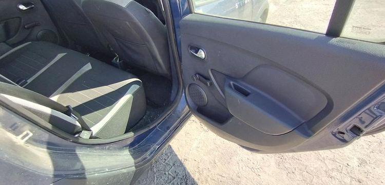 DACIA LOGAN SANDERO 1.5L – POUR PIECES SANS CARTE GRISE – NON ROULANT BLEU WW-265-EQ