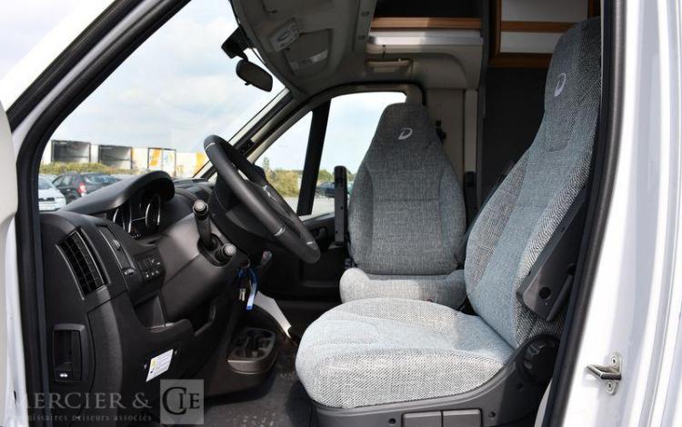 DETHLEFFS CAMPING CAR JUST T7052 DBM  Y71594