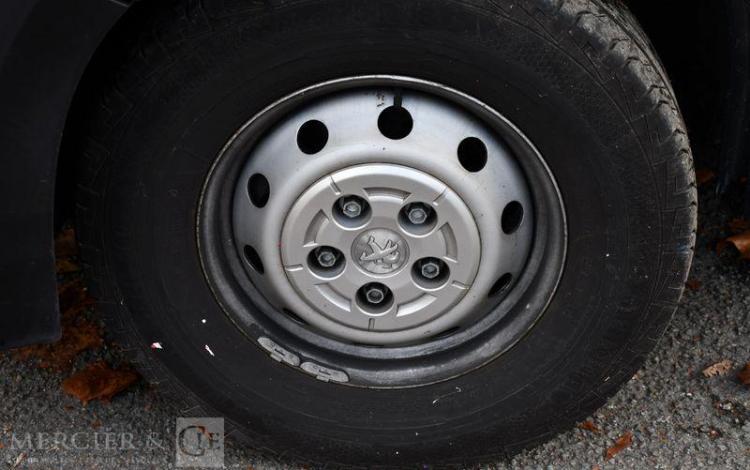 PEUGEOT BOXER 435 L4H2 2,2 BLUEHDI 165 S&S MAN6 PREMIUM  1YBG449