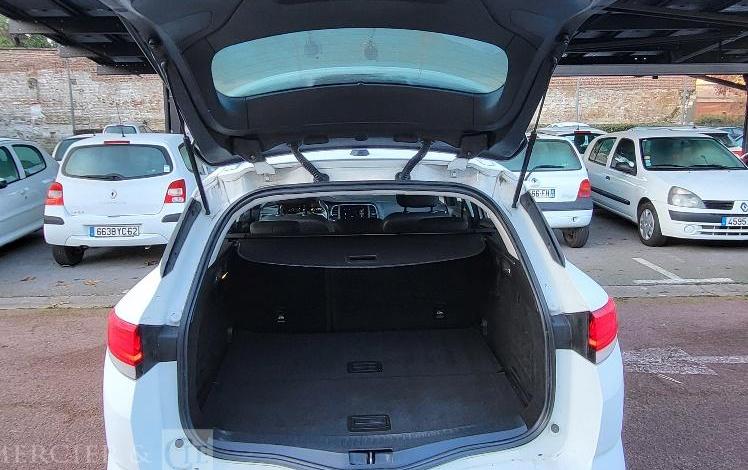 RENAULT MEGANE BREAK  GF-652-EW