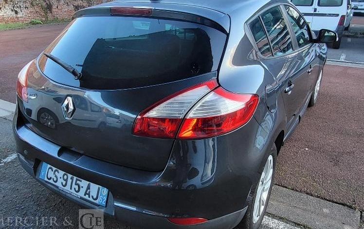 RENAULT MEGANE  CS-915-AJ