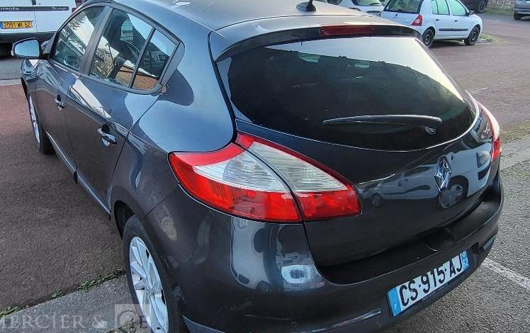 RENAULT MEGANE  CS-915-AJ