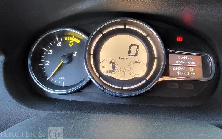 RENAULT MEGANE  CS-915-AJ