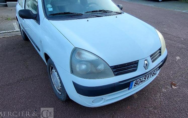 RENAULT CLIO 2 STE  8049VY62