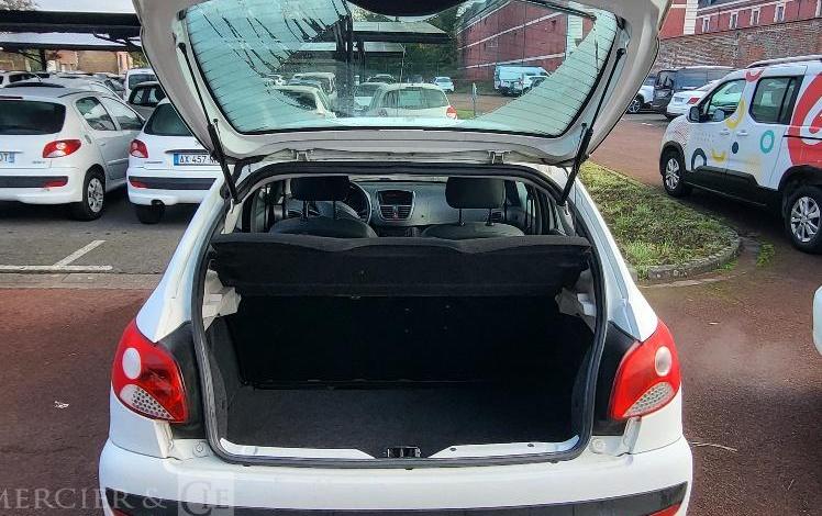 PEUGEOT 206 +  BP-833-LN