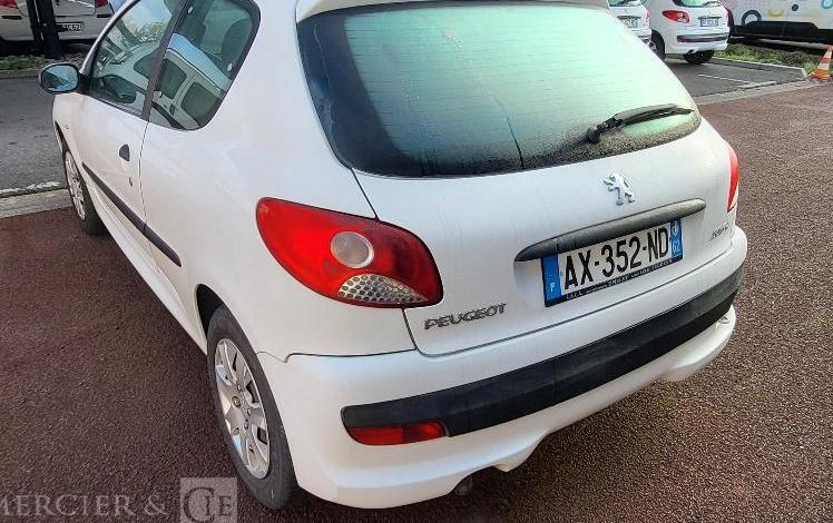 PEUGEOT 206 +  AX-352-ND