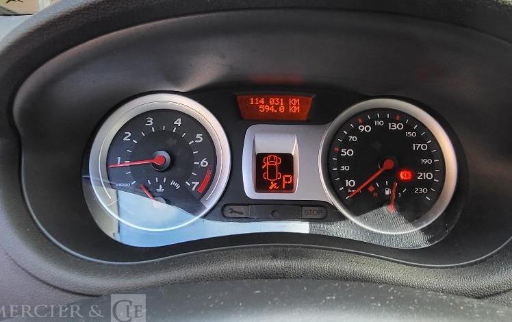 RENAULT CLIO 2 BVA  7786XE62