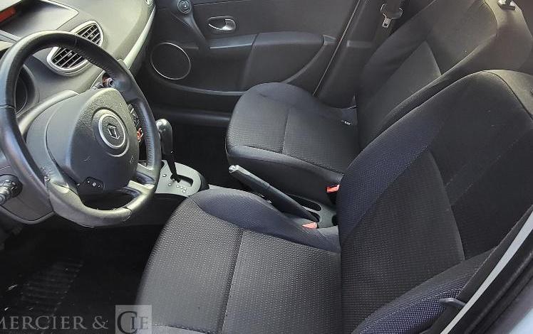 RENAULT CLIO 2 BVA  7786XE62