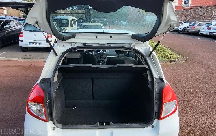 RENAULT CLIO 3 STE  AW-274-XH