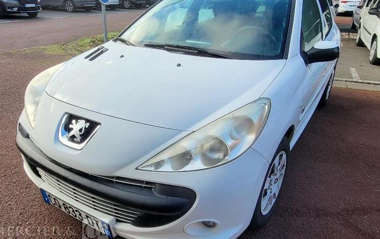 PEUGEOT 206 +  CQ-833-DT