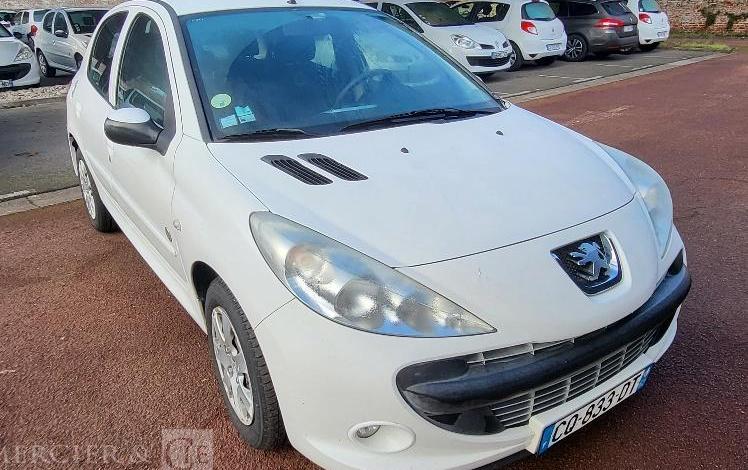 PEUGEOT 206 +  CQ-833-DT