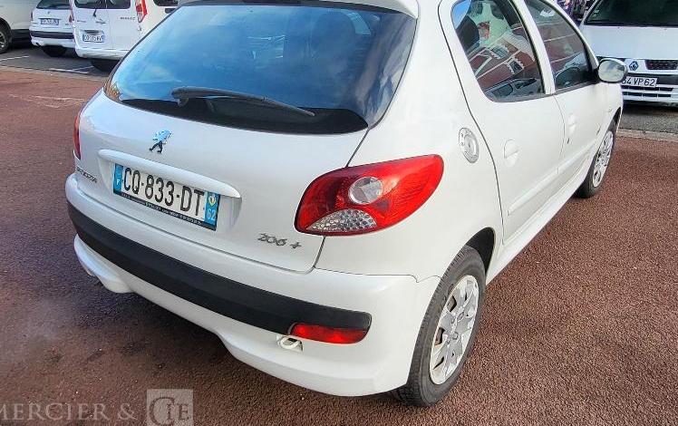 PEUGEOT 206 +  CQ-833-DT