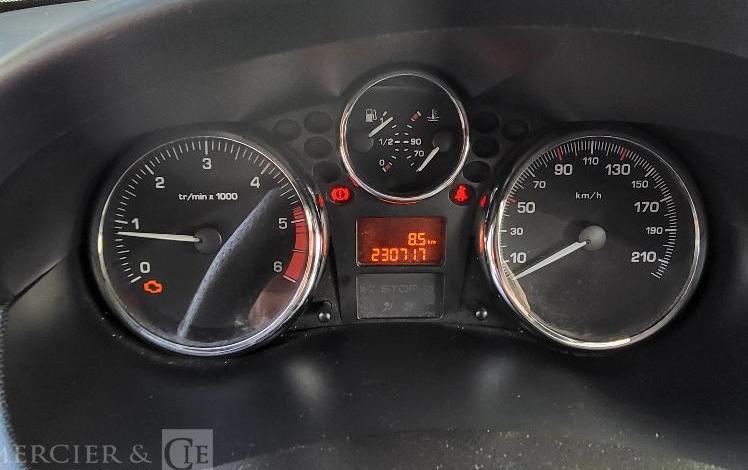 PEUGEOT 206 +  CQ-833-DT