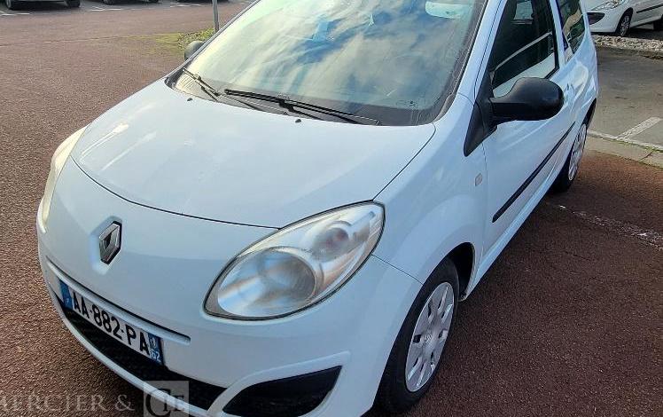 RENAULT TWINGO  AA-882-PA
