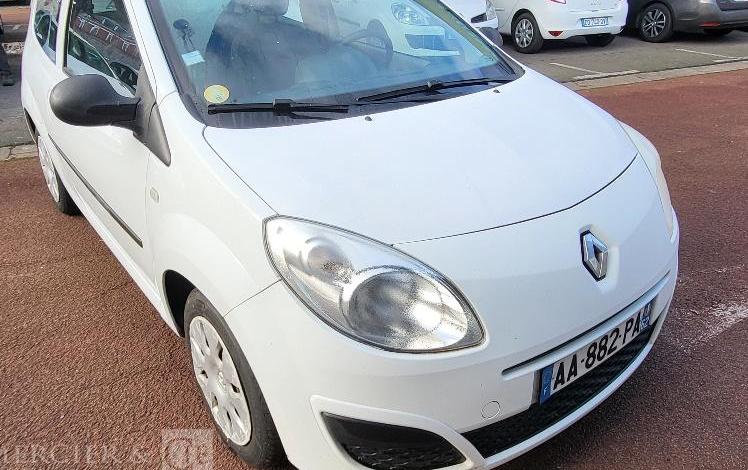 RENAULT TWINGO  AA-882-PA