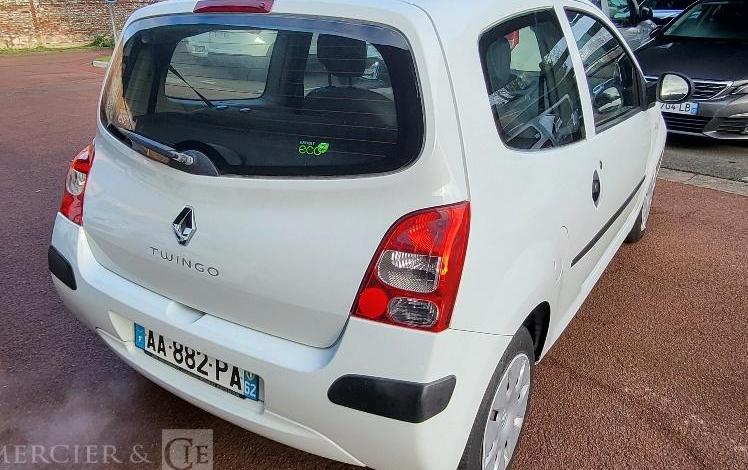 RENAULT TWINGO  AA-882-PA