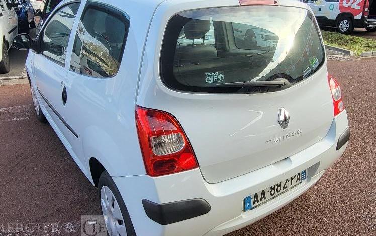 RENAULT TWINGO  AA-882-PA